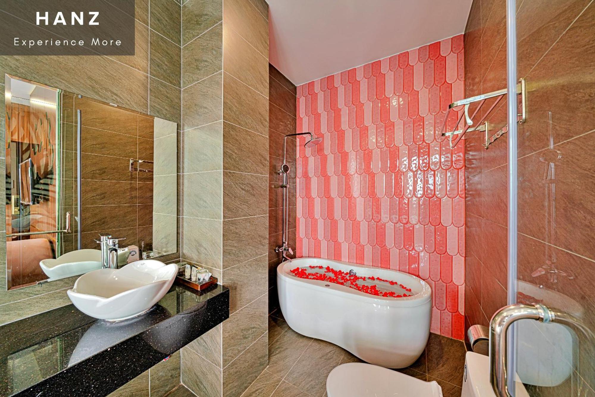 S79 T68 Hotel